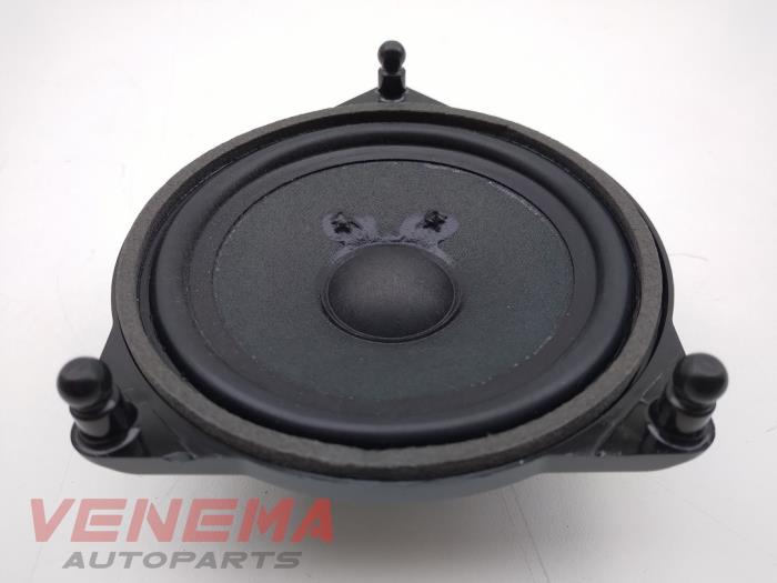 Gebruikte Luidspreker Mercedes E Estate (S213) E-200d 2.0 Turbo 16V Prijs € 29,99 Margeregeling aangeboden door Venema Autoparts