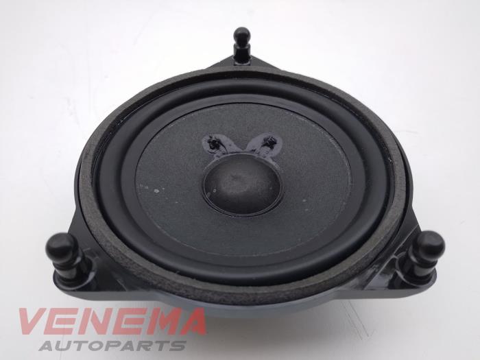 Gebruikte Luidspreker Mercedes E Estate (S213) E-200d 2.0 Turbo 16V Prijs € 29,99 Margeregeling aangeboden door Venema Autoparts