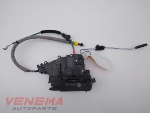 Mercedes W211 Deurslot Mechanieken 4Deurs links-achter voorraad