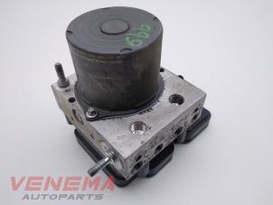 Gebruikte ABS Pomp Volkswagen Polo V (6R) 1.4 TDI 12V 90 Prijs € 99,99 Margeregeling aangeboden door Venema Autoparts