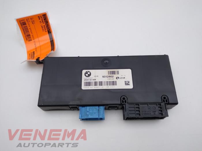Gebruikte Gateway module BMW X3 (F25) xDrive35d 24V Prijs € 114,99 Margeregeling aangeboden door Venema Autoparts