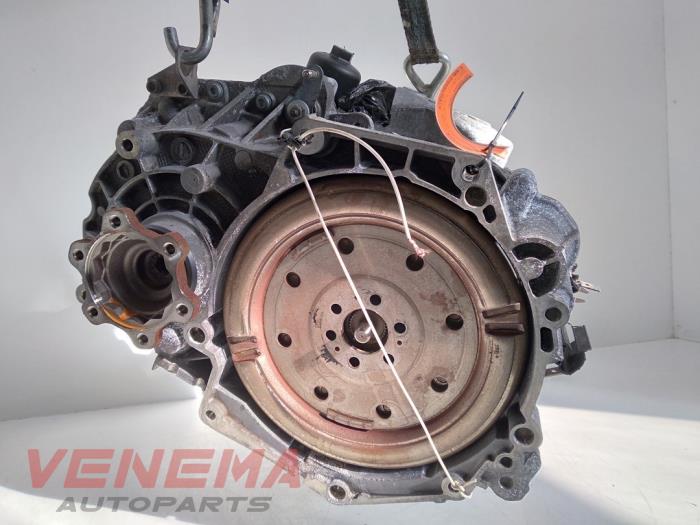 Gebruikte Automaatbak Volkswagen Touran (5T1) 2.0 TDI 110 Prijs € 999,99 Margeregeling aangeboden door Venema Autoparts