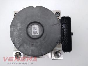 Gebruikte ABS Pomp Volkswagen Touran (5T1) 2.0 TDI 110 Prijs € 149,99 Margeregeling aangeboden door Venema Autoparts