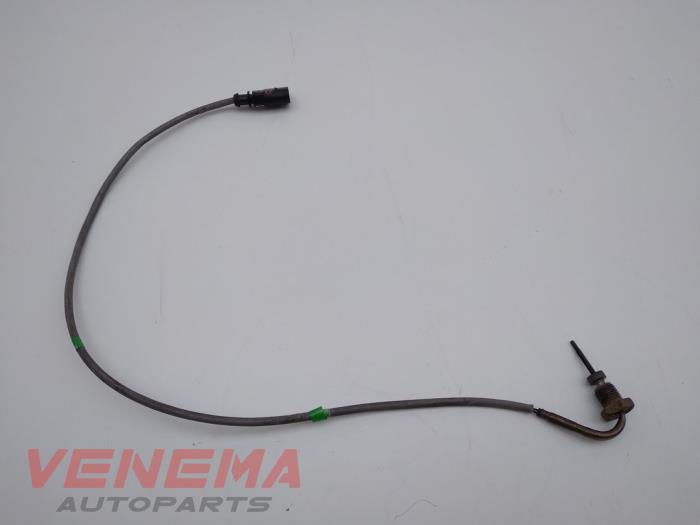 Gebruikte Uitlaat temperatuursensor Volkswagen Touran (5T1) 2.0 TDI 110 Prijs € 29,99 Margeregeling aangeboden door Venema Autoparts