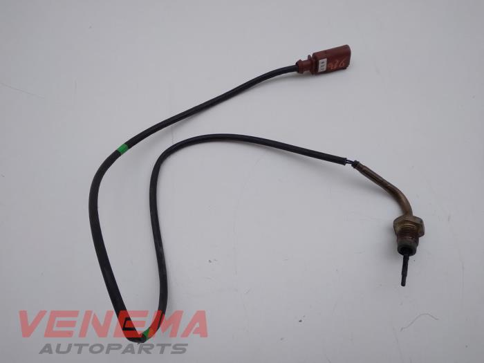 Gebruikte Uitlaat temperatuursensor Volkswagen Touran (5T1) 2.0 TDI 110 Prijs € 49,99 Margeregeling aangeboden door Venema Autoparts