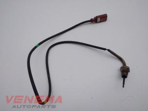 Gebruikte Uitlaat temperatuursensor Volkswagen Touran (5T1) 2.0 TDI 110 Prijs € 49,99 Margeregeling aangeboden door Venema Autoparts