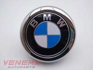 Gebruikte Handgreep Achterklep BMW 1 serie (F20) 120d TwinPower Turbo 2.0 16V Prijs € 29,99 Margeregeling aangeboden door Venema Autoparts