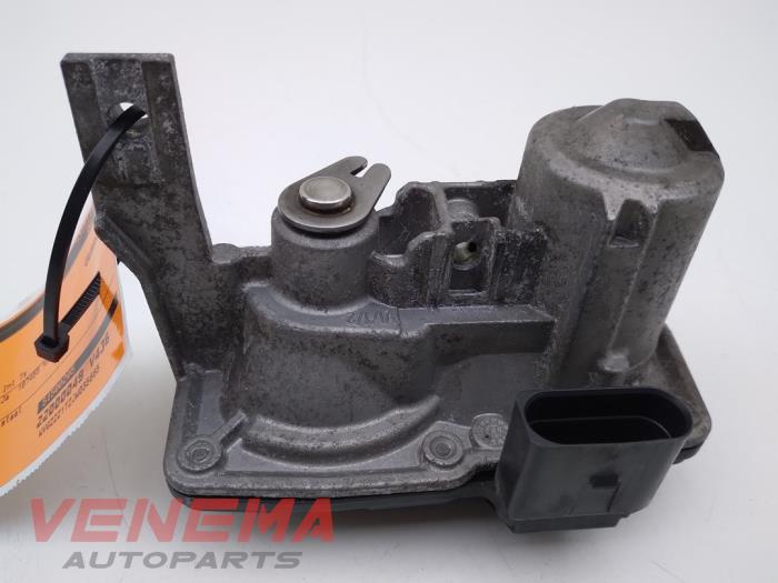 Gebruikte Uitlaat gasklep (EGR) Volkswagen Touran (5T1) 2.0 TDI 110 Prijs € 69,99 Margeregeling aangeboden door Venema Autoparts