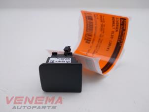 Gebruikte Diversen Renault Clio IV (5R) 1.5 Energy dCi 90 FAP Prijs € 39,99 Margeregeling aangeboden door Venema Autoparts