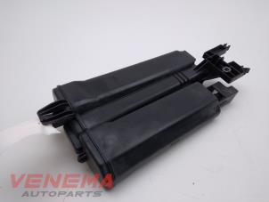 Gebruikte Koolstoffilter Volkswagen Golf Sportsvan (AUVS) 1.4 TSI 16V Prijs € 24,99 Margeregeling aangeboden door Venema Autoparts