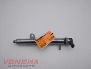 Gebruikte Injector brug Jaguar F-Pace 3.0 D 24V AWD Prijs € 119,99 Margeregeling aangeboden door Venema Autoparts