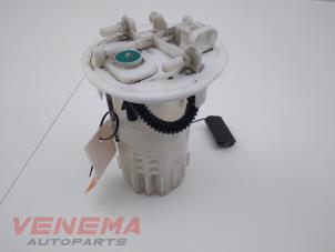 Gebruikte Tank element Pomp Renault Trafic New (FL) 2.0 dCi 16V 90 Prijs € 88,99 Margeregeling aangeboden door Venema Autoparts