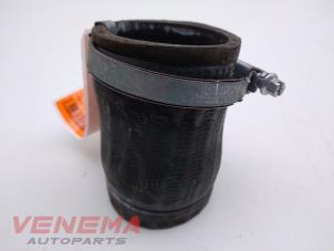 Gebruikte Intercooler Slang Ford Fiesta 6 (JA8) 1.0 EcoBoost 12V 100 Prijs € 14,99 Margeregeling aangeboden door Venema Autoparts