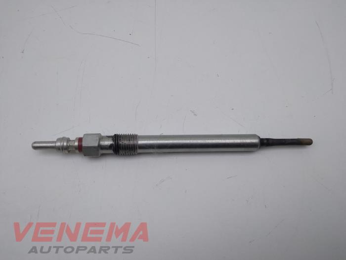 Gebruikte Gloeikaars Volkswagen Polo V (6R) 1.4 TDI 12V 90 Prijs € 9,99 Margeregeling aangeboden door Venema Autoparts