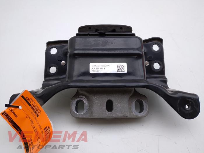 Gebruikte Versnellingsbak Steun Volkswagen Golf Sportsvan (AUVS) 1.4 TSI 16V Prijs € 9,99 Margeregeling aangeboden door Venema Autoparts