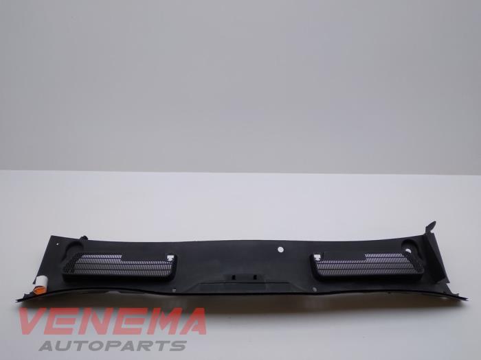 Gebruikte Paravan Ford Kuga I 2.0 TDCi 16V 140 Prijs € 39,99 Margeregeling aangeboden door Venema Autoparts