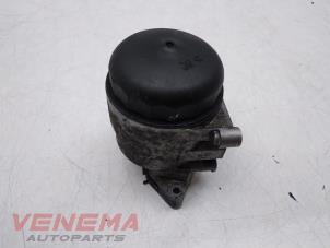 Gebruikte Oliefilterhuis BMW 1 serie (E88) 118i 16V Prijs € 39,99 Margeregeling aangeboden door Venema Autoparts