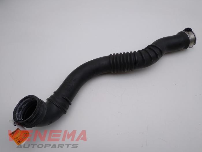 Gebruikte Intercooler Slang BMW 3 serie Touring (F31) 320i 2.0 16V Prijs € 99,99 Margeregeling aangeboden door Venema Autoparts
