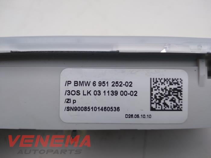 Binnenverlichting achter van een BMW X1 (E84) xDrive 18d 2.0 16V 2011