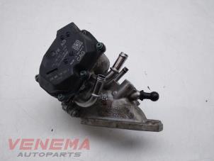 Gebruikte Gasklephuis Volkswagen Golf VII (AUA) 1.6 TDI BlueMotion 16V Prijs € 39,99 Margeregeling aangeboden door Venema Autoparts