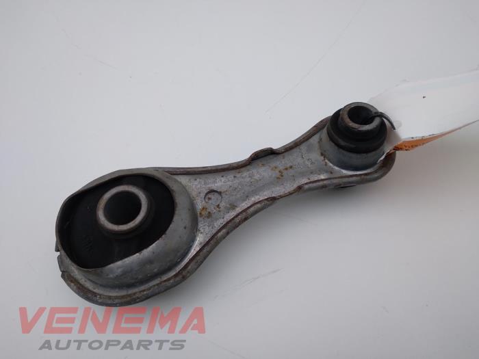 Gebruikte Versnellingsbak Steun Dacia Sandero II 0.9 TCE 12V Prijs € 14,99 Margeregeling aangeboden door Venema Autoparts