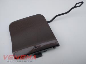 Gebruikte Sleepoog Afdekkap achter Mercedes C (W204) 1.8 C-200 CGI 16V Prijs € 14,99 Margeregeling aangeboden door Venema Autoparts