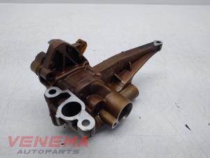 Gebruikte Oliepomp Mercedes ML II (164/4JG) 3.5 350 4-Matic V6 24V Prijs € 49,99 Margeregeling aangeboden door Venema Autoparts