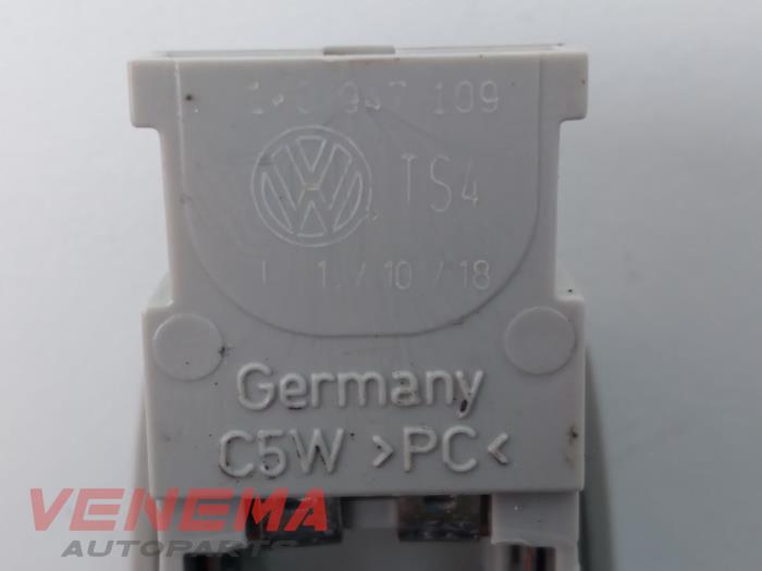 Binnenverlichting voor van een Volkswagen Polo VI (AW1) 1.0 TSI 12V 2019