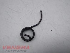 Gebruikte Diversen BMW 3 serie (E93) 320i 16V Prijs € 7,99 Margeregeling aangeboden door Venema Autoparts