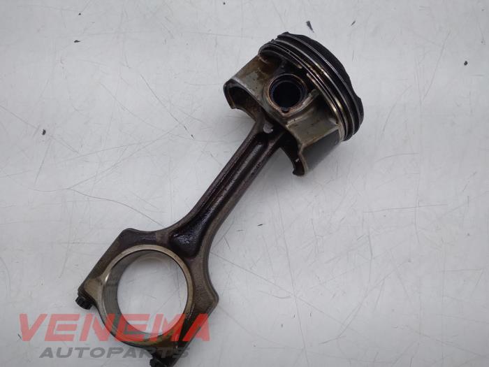 Gebruikte Drijfstang BMW 1 serie (F20) 116i 1.6 16V Prijs € 49,99 Margeregeling aangeboden door Venema Autoparts