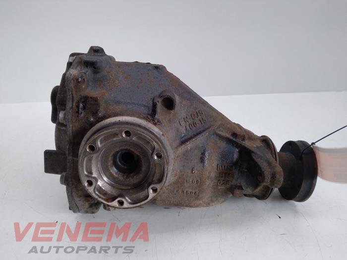 Gebruikte Cardanklok achter BMW 5 serie (E60) 530d 24V Prijs € 499,99 Margeregeling aangeboden door Venema Autoparts