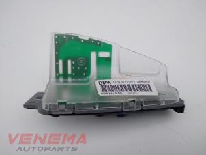 Gebruikte GPS Antenne BMW X5 (E70) xDrive 35d 3.0 24V Prijs € 29,99 Margeregeling aangeboden door Venema Autoparts