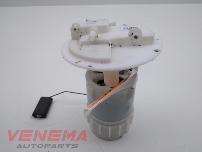 Gebruikte Tank element Pomp Citroen C4 Cactus (0B/0P) 1.2 PureTech 82 12V Prijs € 14,99 Margeregeling aangeboden door Venema Autoparts