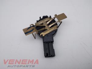 Gebruikte Regensensor Citroen C4 Cactus (0B/0P) 1.2 PureTech 82 12V Prijs € 29,99 Margeregeling aangeboden door Venema Autoparts