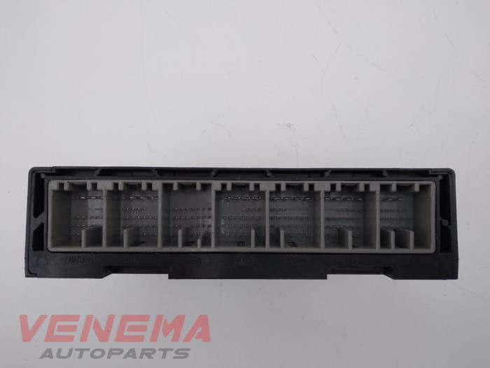 Module Bodycontrol van een Opel Insignia Sports Tourer 2.0 CDTI 16V 130 ecoFLEX 2013