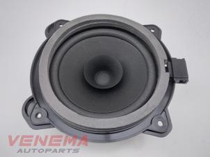 Gebruikte Luidspreker Volkswagen Golf VI Cabrio (1K) 2.0 TDI 16V Prijs € 9,99 Margeregeling aangeboden door Venema Autoparts