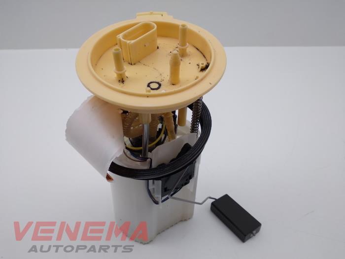 Gebruikte Tank element Pomp Volkswagen Golf VI Cabrio (1K) 2.0 TDI 16V Prijs € 49,99 Margeregeling aangeboden door Venema Autoparts