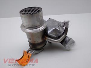 Gebruikte EGR koeler Volkswagen Golf VI Cabrio (1K) 2.0 TDI 16V Prijs € 79,99 Margeregeling aangeboden door Venema Autoparts