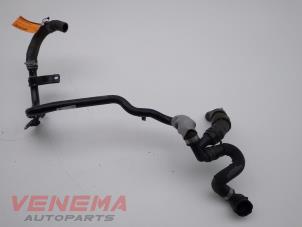 Gebruikte Radiateurslang Volkswagen Golf VI Cabrio (1K) 2.0 TDI 16V Prijs € 29,99 Margeregeling aangeboden door Venema Autoparts