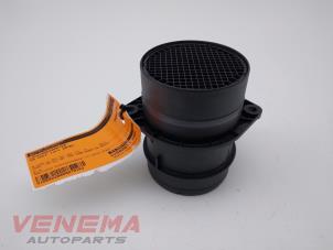 Gebruikte Luchtmassameter Volkswagen Golf VI Cabrio (1K) 2.0 TDI 16V Prijs € 9,99 Margeregeling aangeboden door Venema Autoparts