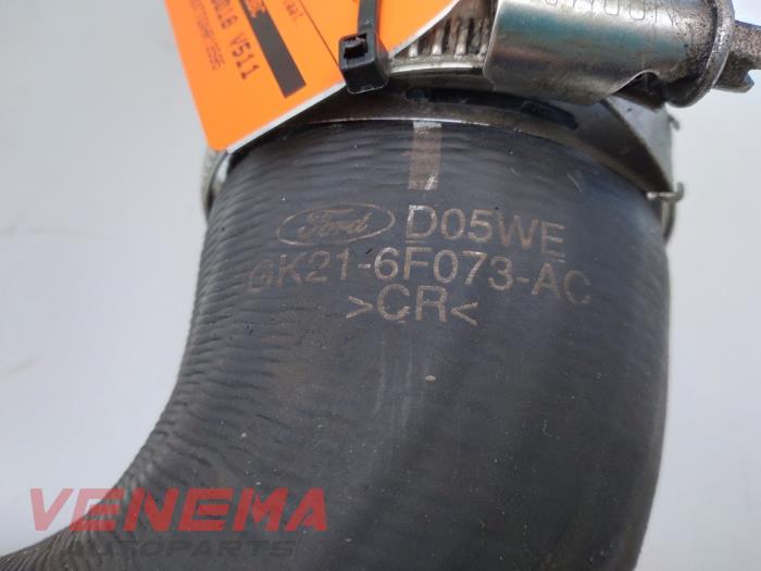 Intercooler Slang van een Ford Transit 2.0 TDCi 16V Eco Blue 130 2019