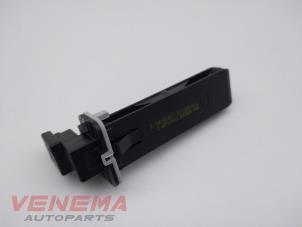Gebruikte Temperatuursensor binnen BMW 1 serie (F20) 116i 1.5 12V Prijs € 9,99 Margeregeling aangeboden door Venema Autoparts