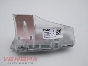 Gebruikte GPS Antenne BMW 1 serie (F21) 118i 1.5 TwinPower 12V Prijs € 29,99 Margeregeling aangeboden door Venema Autoparts
