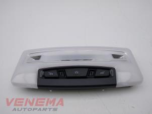 Gebruikte Binnenverlichting achter BMW 1 serie (F21) 118i 1.5 TwinPower 12V Prijs € 29,99 Margeregeling aangeboden door Venema Autoparts