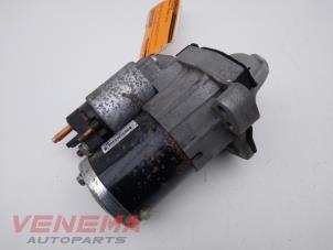 Gebruikte Startmotor Renault Megane IV (RFBB) 1.3 TCe 115 16V Prijs € 39,99 Margeregeling aangeboden door Venema Autoparts