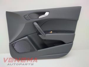Gebruikte Portierbekleding 4Deurs rechts-voor Audi A1 Sportback (8XA/8XF) 1.0 TFSI Ultra 12V Prijs € 49,99 Margeregeling aangeboden door Venema Autoparts