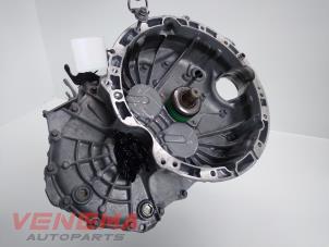 Gebruikte Versnellingsbak Mercedes A (W176) 1.6 A-180 16V Prijs € 699,99 Margeregeling aangeboden door Venema Autoparts
