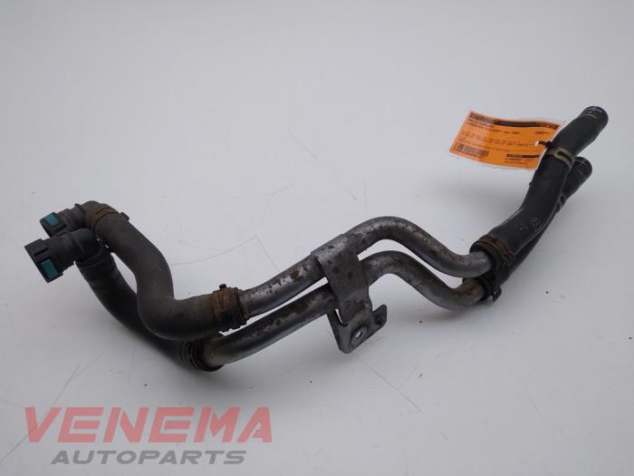 Radiateurslang van een Land Rover Discovery III (LAA/TAA) 2.7 TD V6 2005