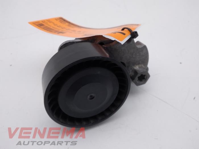 Gebruikte Spanrol Multiriem Volkswagen Polo V (6R) 1.4 TSI 16V BlueGT Prijs € 9,99 Margeregeling aangeboden door Venema Autoparts