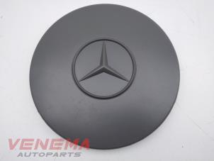 Gebruikte Wieldop Mercedes Vito (638.1/2) 2.3 108D Prijs € 9,99 Margeregeling aangeboden door Venema Autoparts